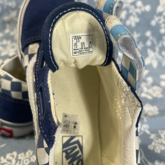 VANS - Picture 4 of 12